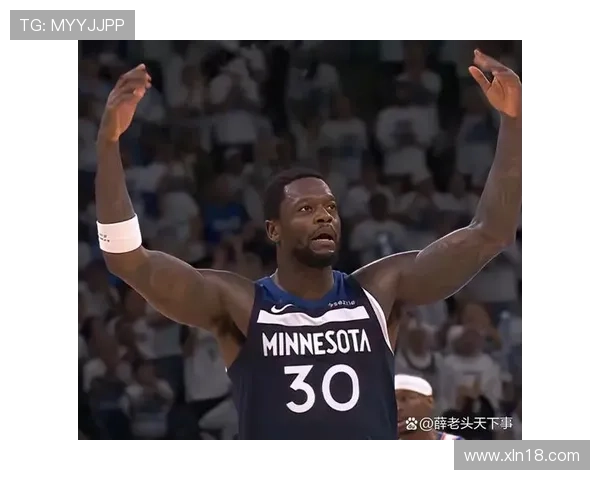 兰德尔表现平平全场10投仅4中贡献16分5篮板1助攻次节状态低迷未能得分